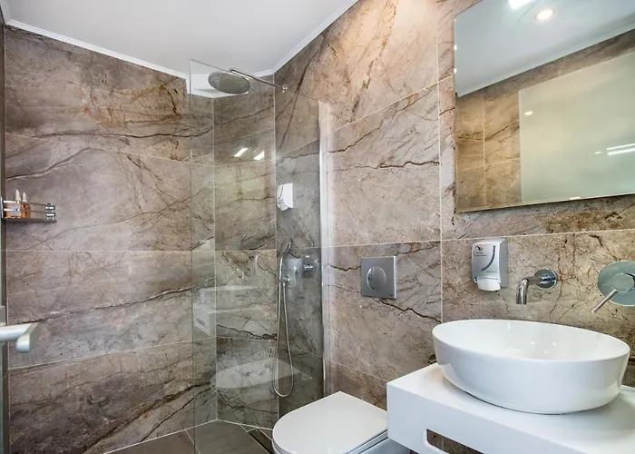 Azzurro Deluxe 利迈纳里亚